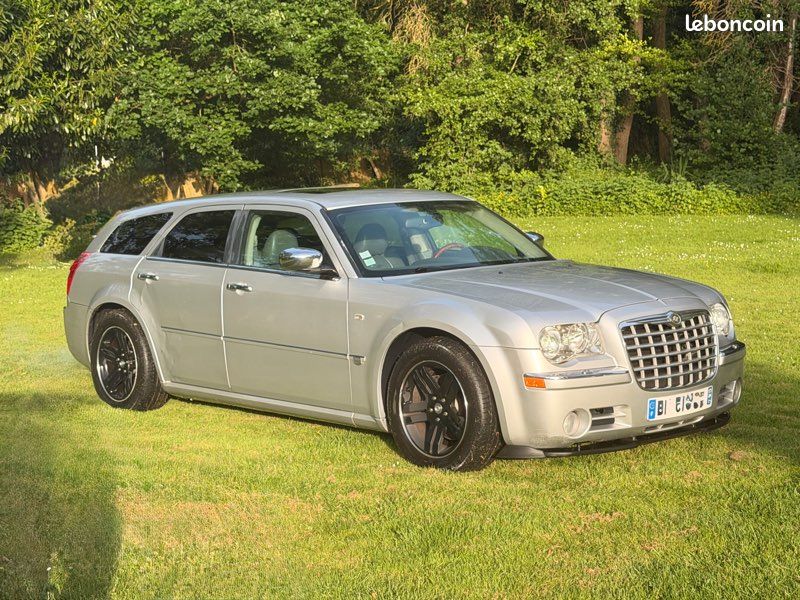 Chrysler 300C Touring 3.5 V6 Essence (image 1)