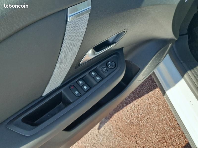 Citroen C4 1.2 PureTech 130ch S&S MAX (image 12)