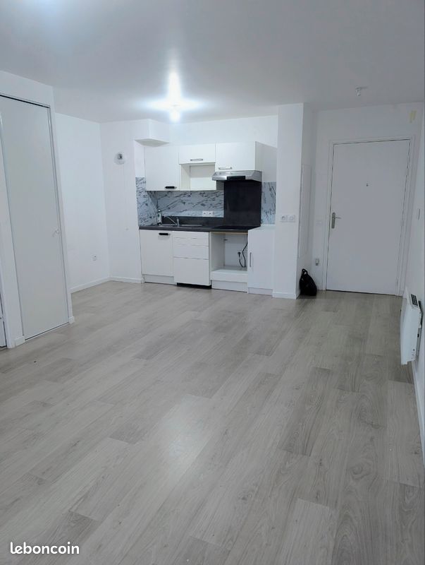 Appartement a louer champs-sur-marne - 2 pièce(s) - 43 m2 - Surfyn