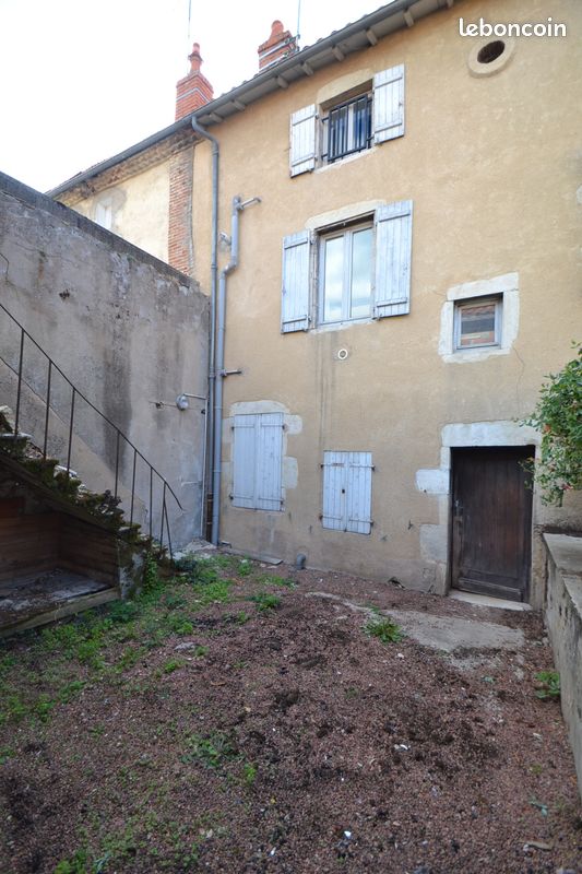 Appartement 3 pièces 60 m² · à Gannat · 60 m² · 460 €/mois