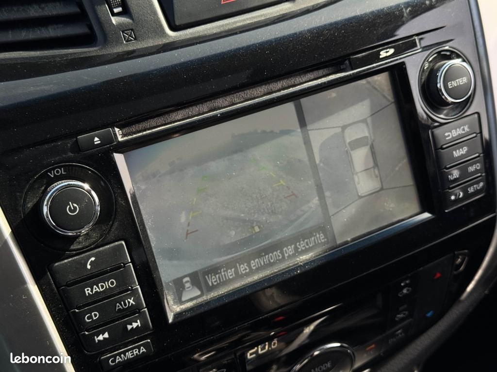 NISSAN NP300 NAVARA 2.3 dCi 190ch BVA DOUBLE CABINE Tekna (image 15)