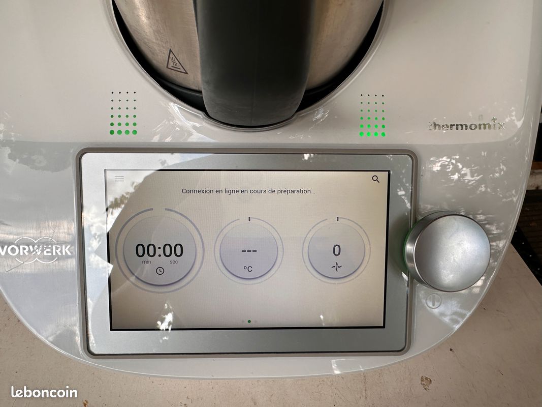 Thermomix TM6 avec tous ses accessoires (varoma, fouet, notices...) Facture avril 2020 (image 13)