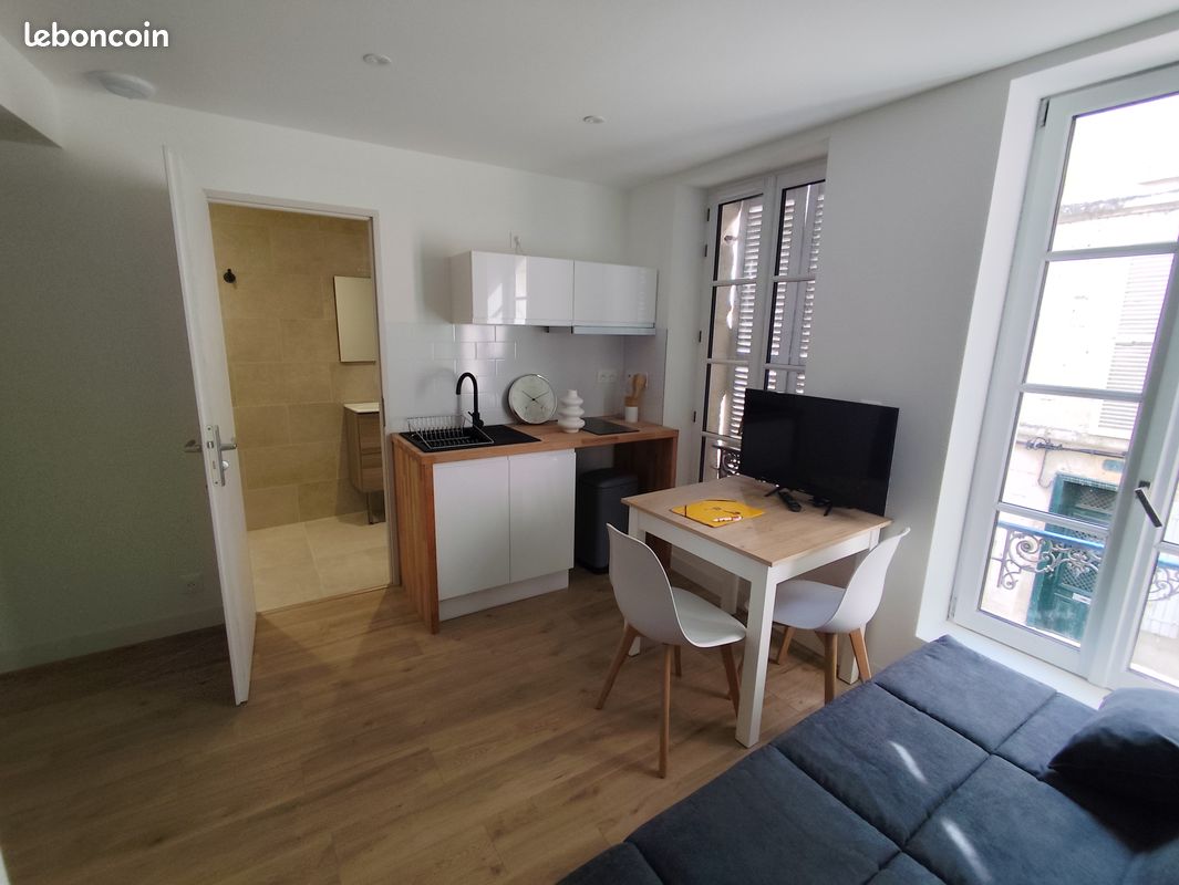 Immeuble 3 pièces 90 m² · à Niort · 90 m² · 260 000 €