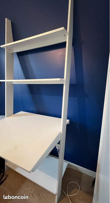 Bureau (image 2)