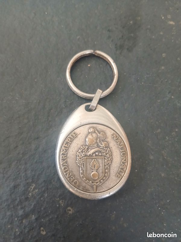 A L’unité ou lot 5 porte-clés de la Gendarmerie Nationale (image 4)