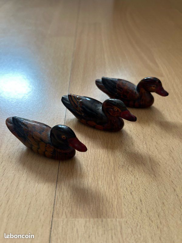 Canard en bois sculpté - Canada