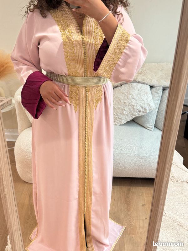 Caftan rose poudré Vêtements