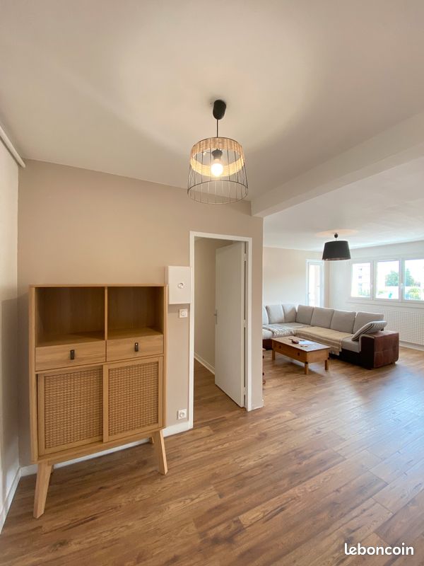 Appartement 4 pièces 82 m² · à Limoges · 82 m² · 830 €