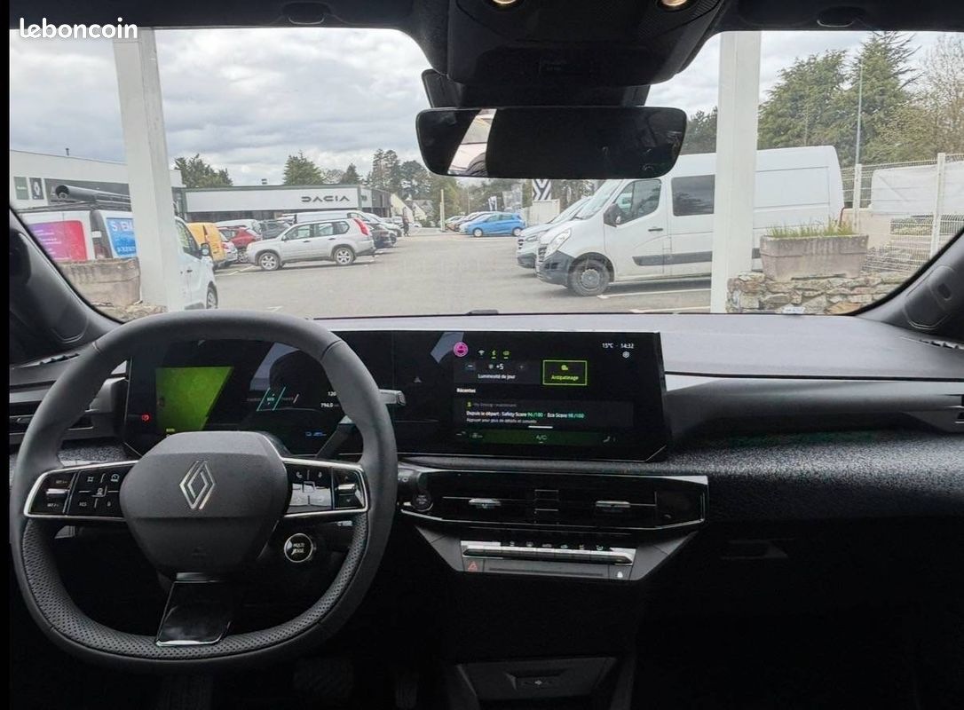 RENAULT Clio E-Tech full hybrid 160 ch Techno (image 10)