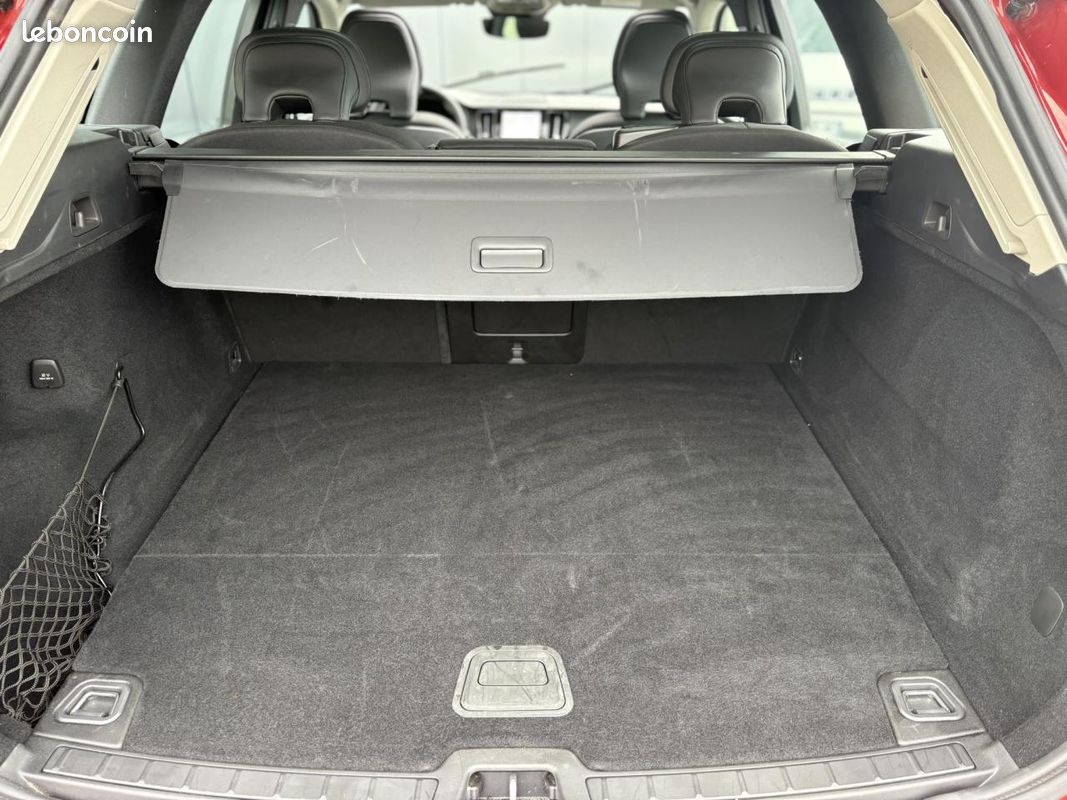 VOLVO XC60 T6 AWD PHEV 350 Plus Style Chrome avec T.O (image 17)