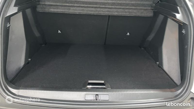 Peugeot 2008 1.2 PureTech 100ch S&S Style (image 14)