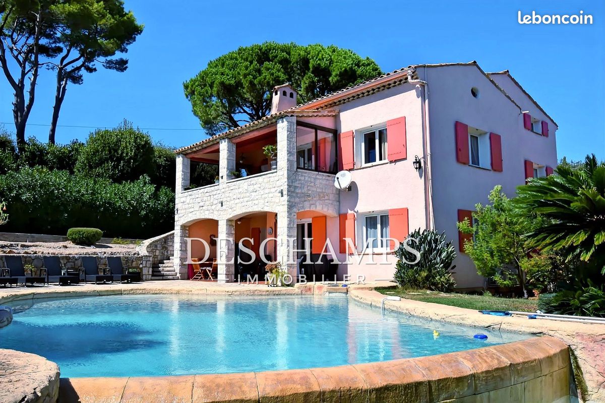 Maison 8 pièces 348 m² · à Antibes · 348 m² · 1 680 000 €
