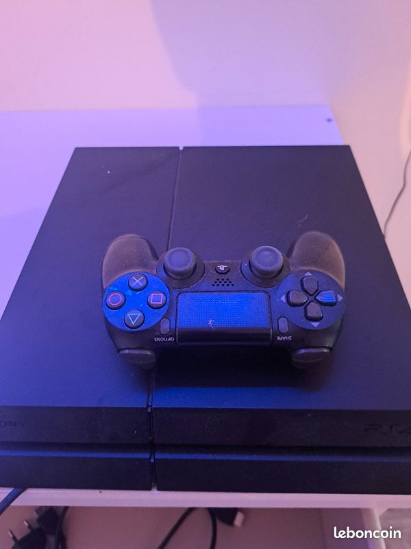 Ps4 très bonne état (image 1)