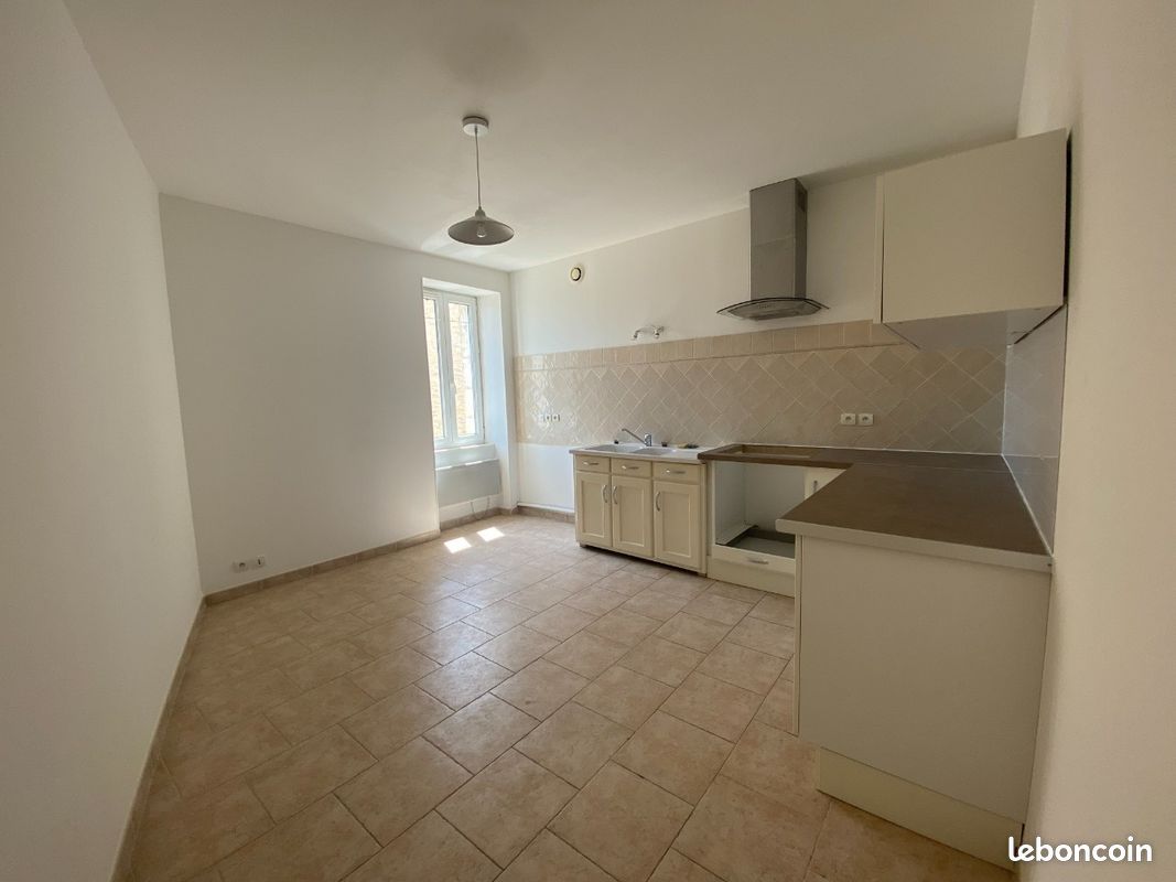 Appartement 3 pièces 79 m² · à Tavel · 79 m² · 800 €