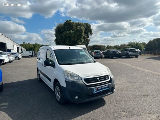 Peugeot PARTNER L1 1.6 VTI 98CH PREMIUM PACK DISTRIBUTION NEUVE (image 9)