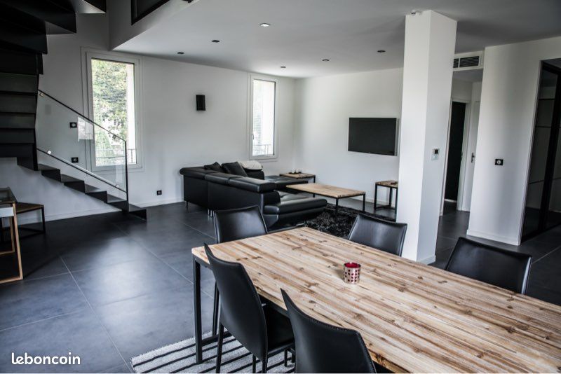 Appartement 4 pièces 110 m² · à Aix-en-Provence · 110 m² · 2 550 €