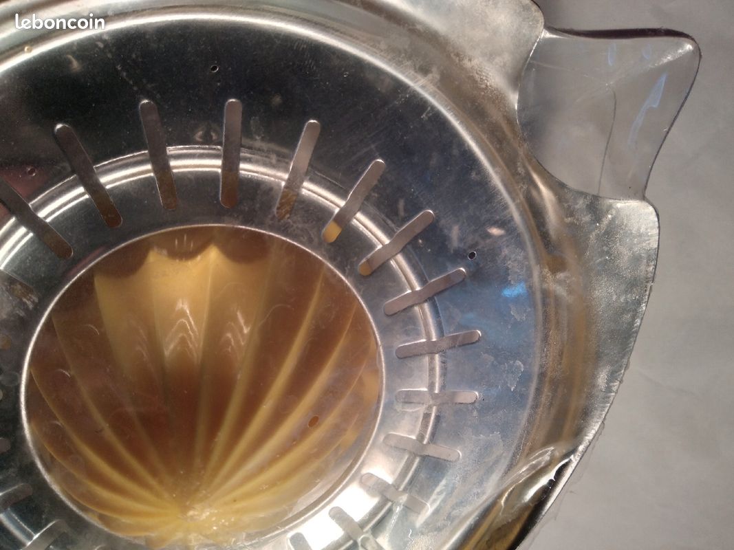 Presse-agrumes, acier/plexiglas (image 4)