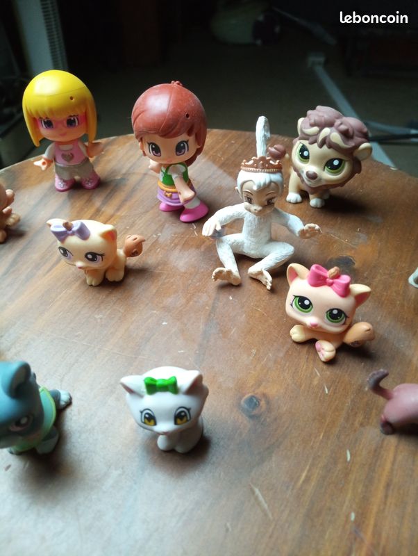 A82) 13 petites personnages (image 9)