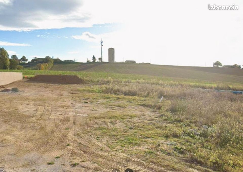 Terrain 832 m² · à Bourg-Saint-Bernard · 98 000 €