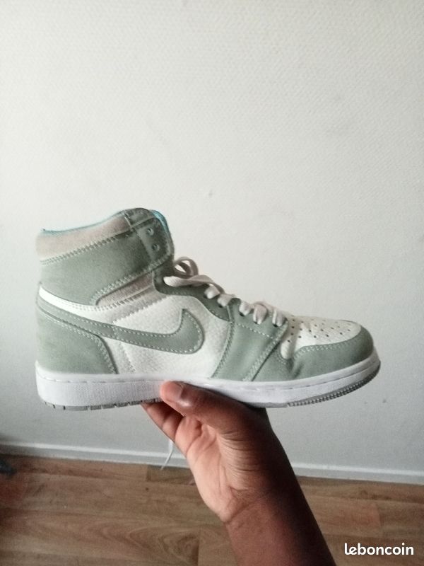 Basket air Jordan collection couleur menth (image 2)