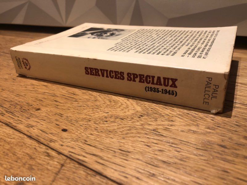 Livre "Services spéciaux" (image 3)