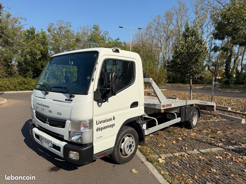 Fuso Canter Plateaux dépanneuse 3C15 BVA 3,5t (image 1)