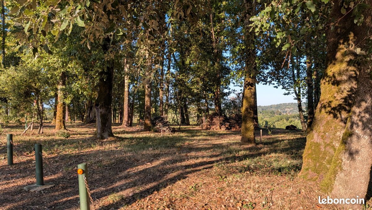 Terrain constructible · à Sarlat-la-Canéda · 33 600 €