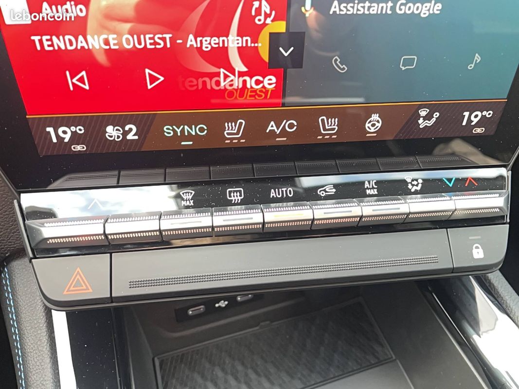 RENAULT Austral full hybrid E-Tech 200 ch Esprit Alpine (image 22)