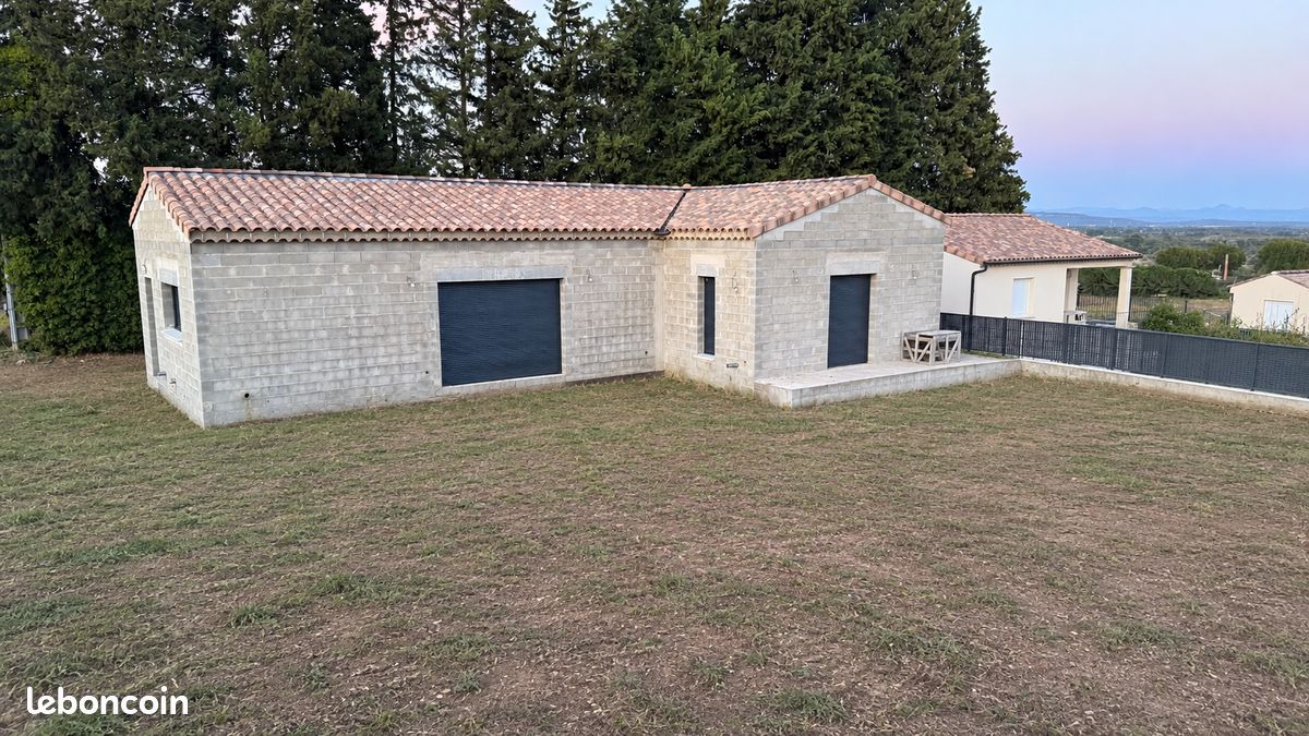 Maison 5 pièces 150 m² · à Saint-Julien-de-Peyrolas · 150 m² · 330 000 €