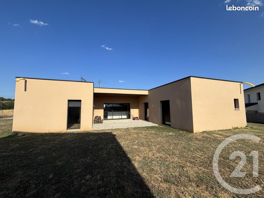 Maison 4 pièces 156 m² · à Thorrenc · 156 m² · 1 295 €/mois
