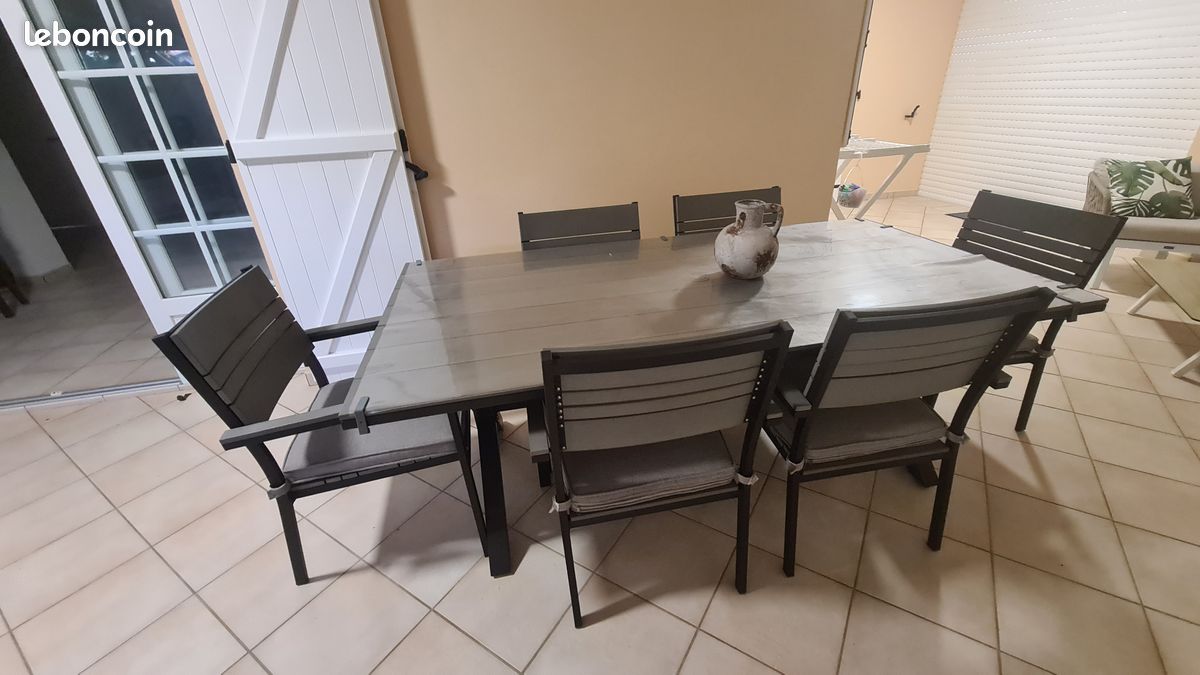 Table et 6 chaises (image 4)