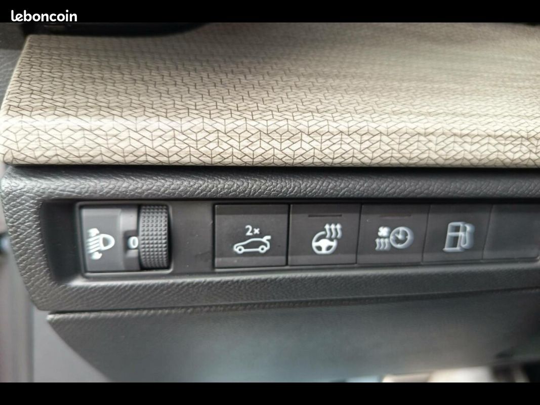 Citroen C5 X Hybride rechargeable 225ch Shine Pack ëEAT8 (image 24)