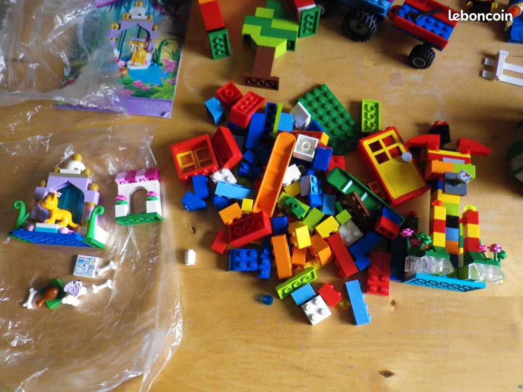 Lego (n° 4626 5933 41042) dans une boîte Jeux Jouets