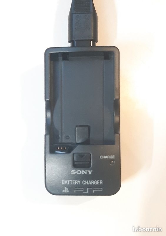 Chargeur Secteur Sony PSP – Adaptable – Bleu – Très Bon état