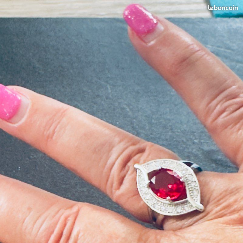 Bague Argent 925 Fleur Avec Pierre Rouge - Poids 2.98g, Occasion