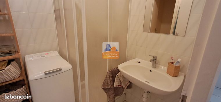 https://img.leboncoin.fr/api/v1/lbcpb1/images/0b/89/57/0b8957c3b7381c352027be116cb7735ce26ff90e.jpg?rule=ad-image