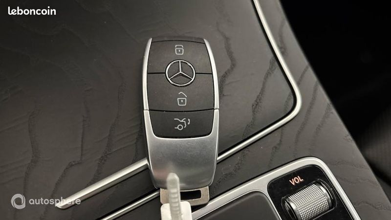 Mercedes Glc 300 d 245ch AMG Line 4Matic 9G-Tronic (image 16)