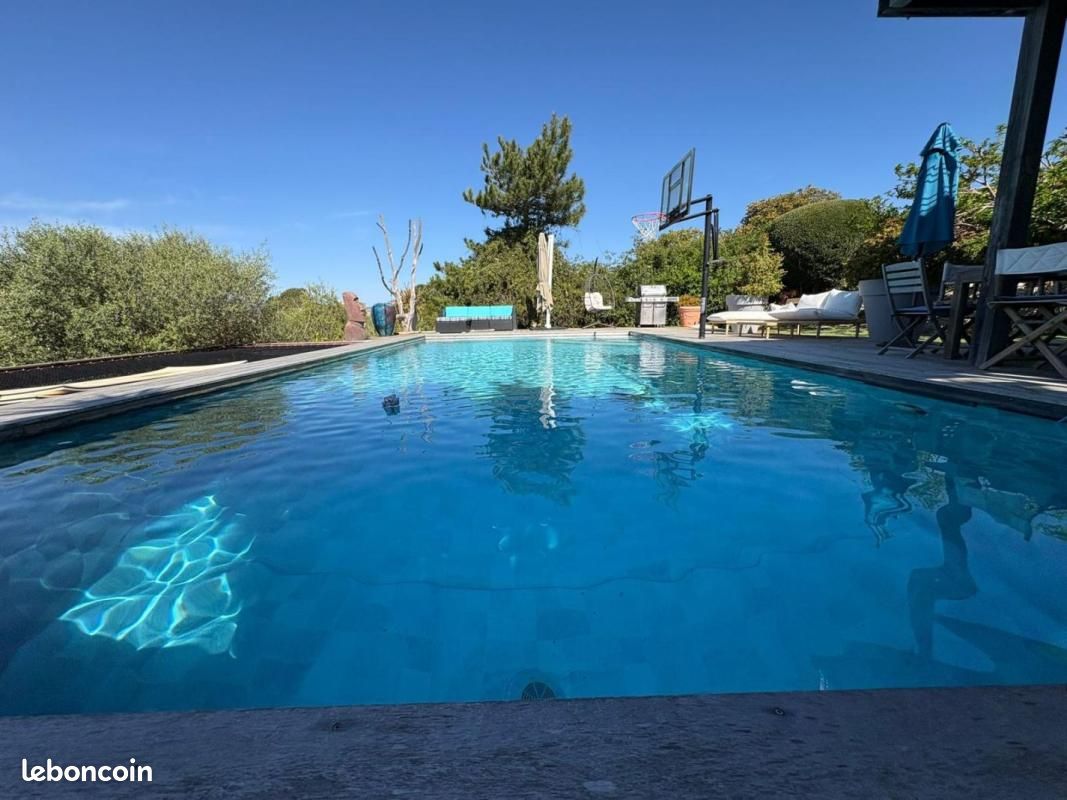 Maison 7 pièces 255 m² · à Pietrosella · 255 m² · 1 649 000 €