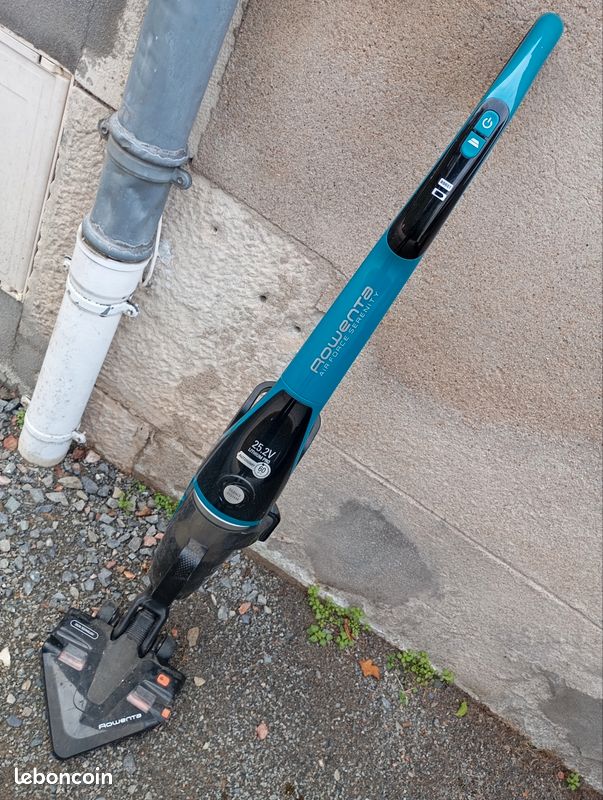 Aspirateur balai Rowenta (image 1)