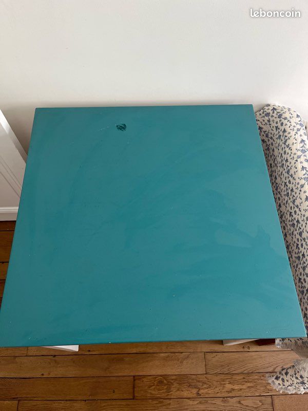 Table carré (image 2)