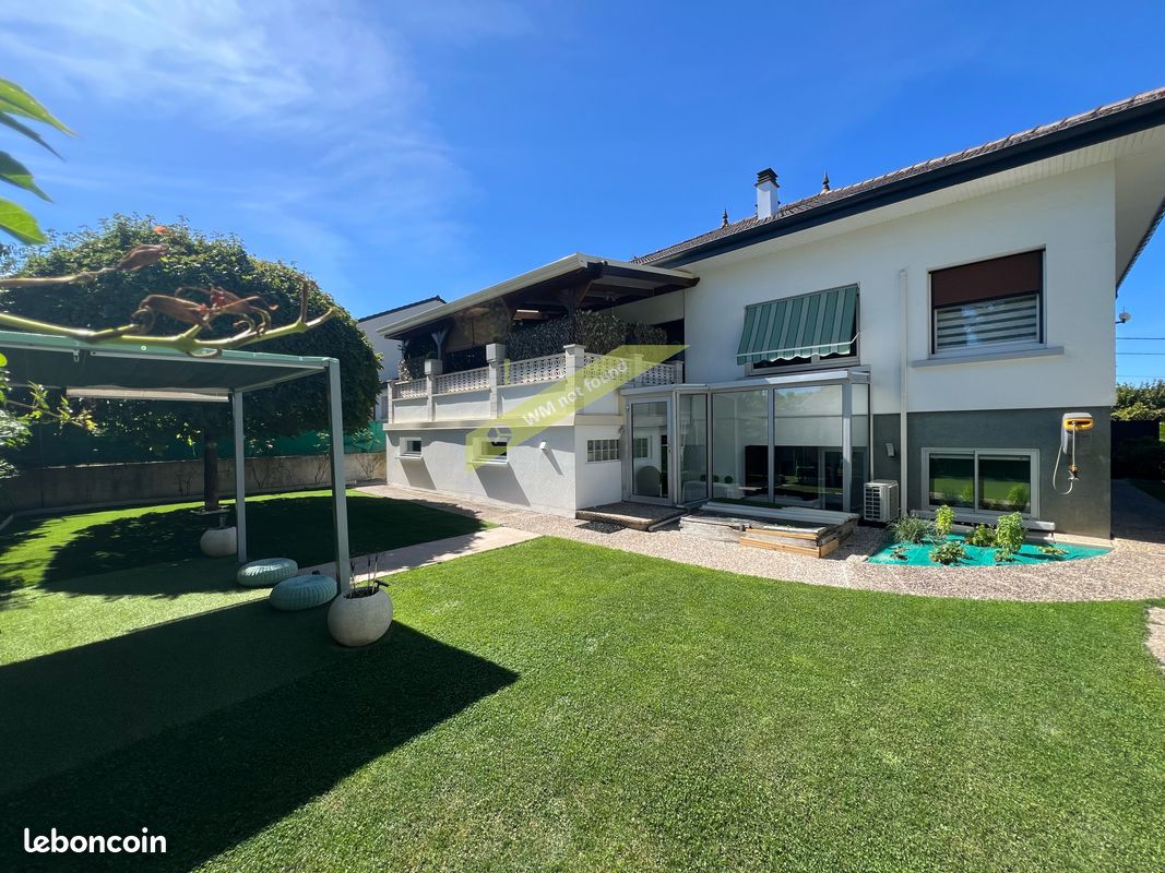 Maison 6 pièces 152 m² · à Saint-Nicolas-de-Port · 152 m² · 270 000 €