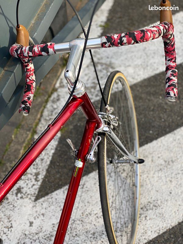 Insigne De Vélo Ancien THIELY France - Tête De Cycliste Rouge - Vintage Années 50