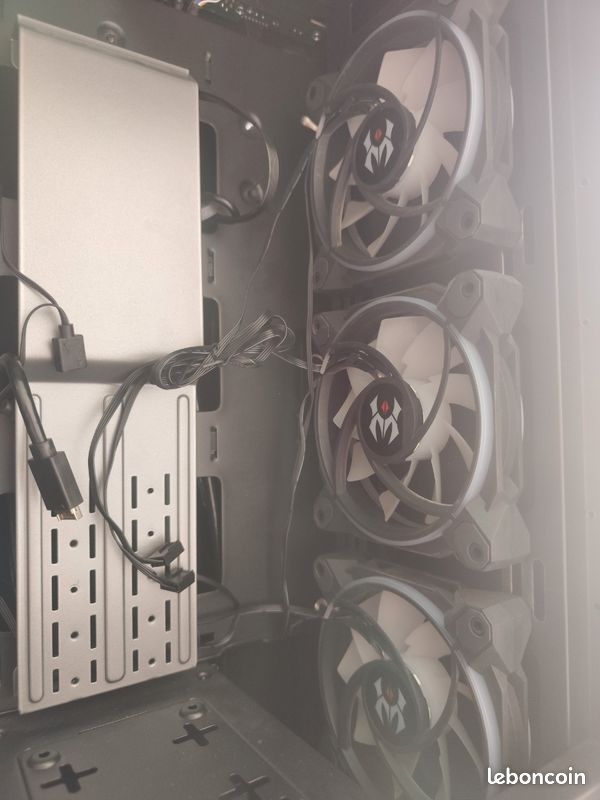 Boîtier PC Gamer Iron Glass + Watercooling AIO 360mm (Facture Grosbill 05/2025) (image 4)