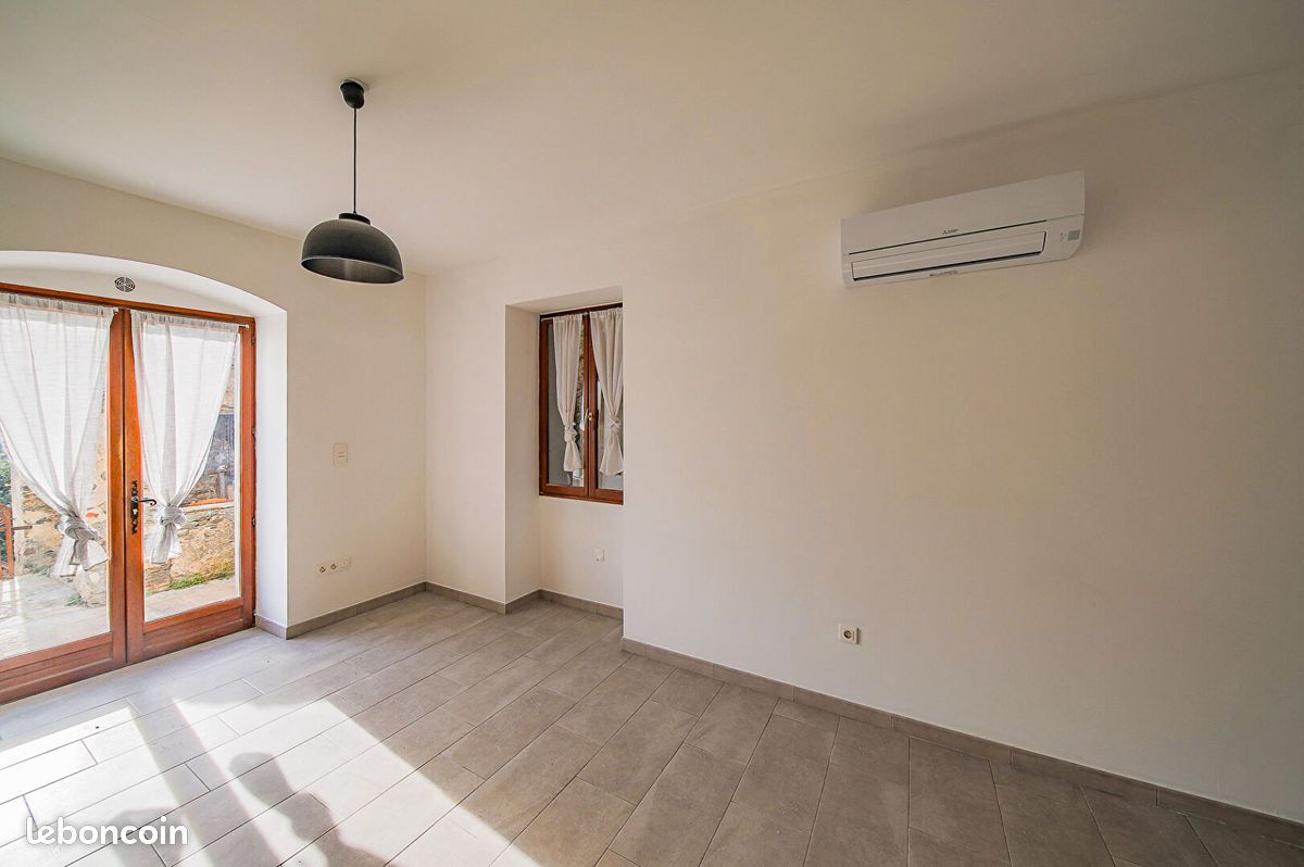 Appartement 3 pièces 55 m² · à San-Martino-Di-Lota · 55 m² · 706 €/mois