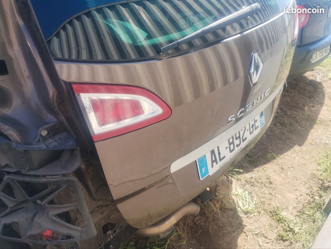 Renault Scenic hayon (image 2)