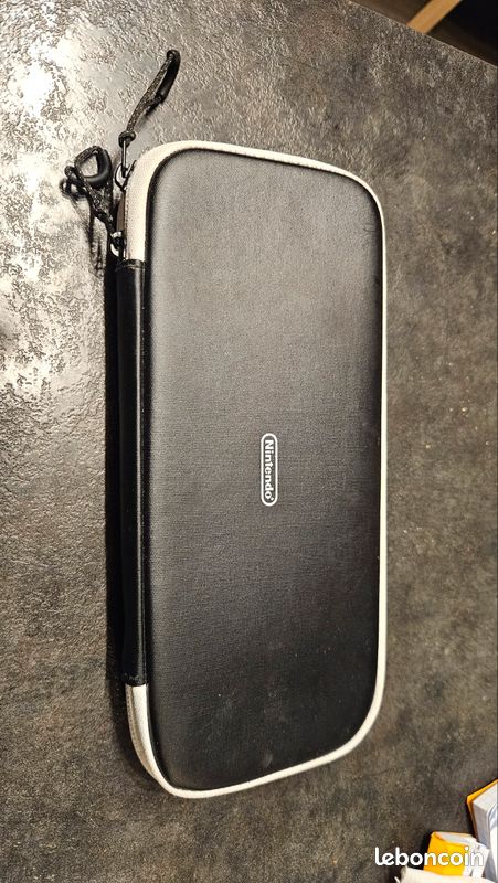 Pochette de transport switch OLED (image 1)