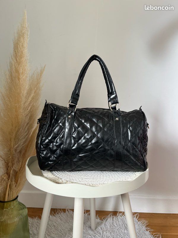 Grand sac vintage noir matelassé – Main ou bandoulière Idéal école