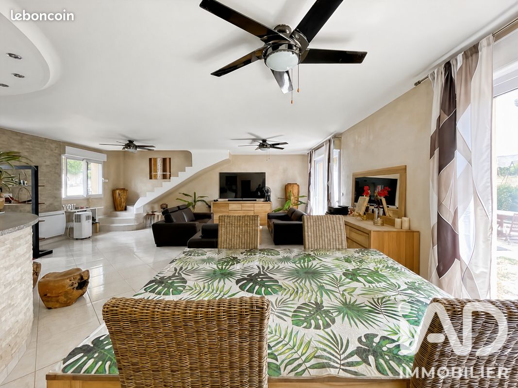 Maison 5 pièces 138 m² · à Montfermeil · 138 m² · 379 000 €