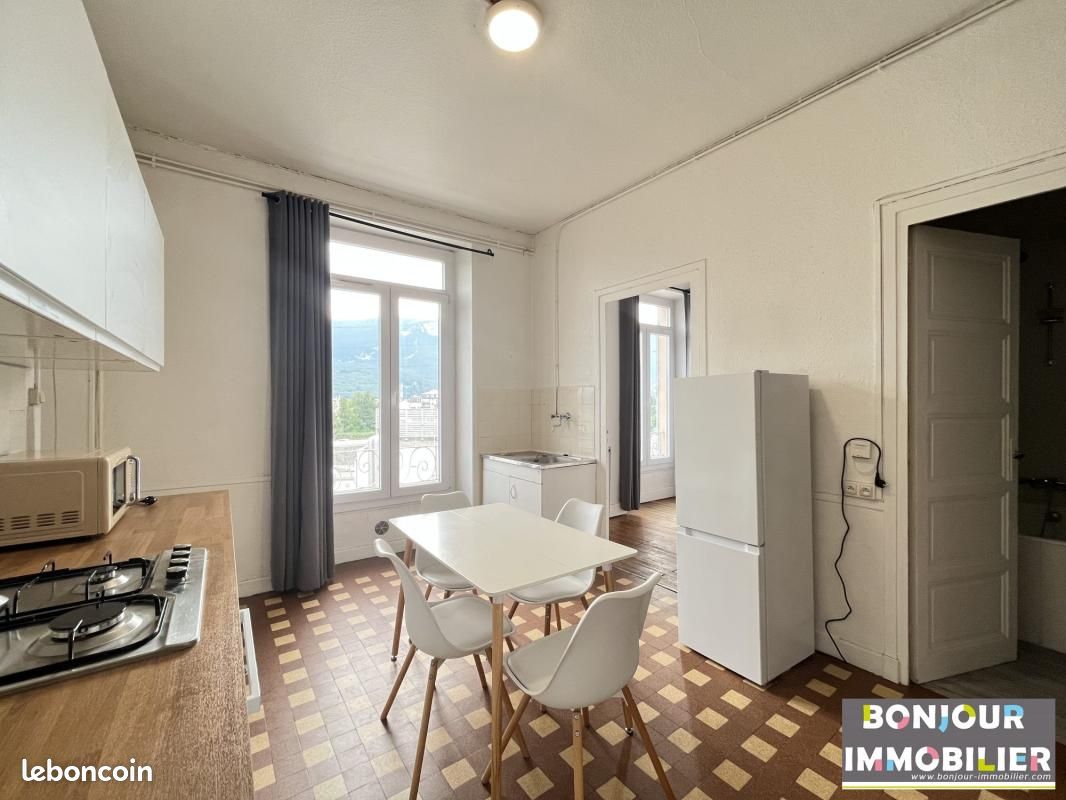 Appartement 2 pièces 50 m² · à Grenoble · 50 m² · 560 €