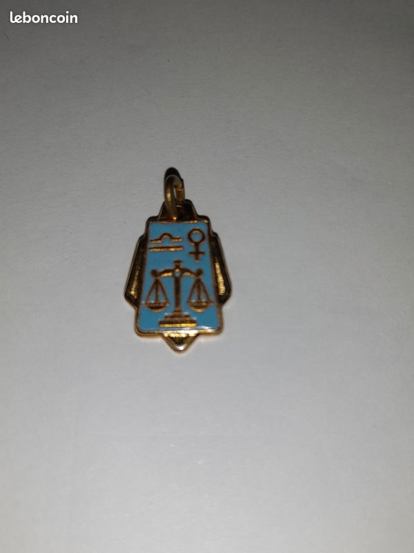 Charm zodiacal balance doré années 70 (image 1)